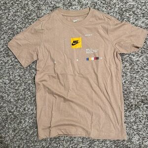 Nike Tan T-Shirt